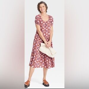 NEW Knox Rose pink floral boho scoop neck tie back flowy tiered midi dress.